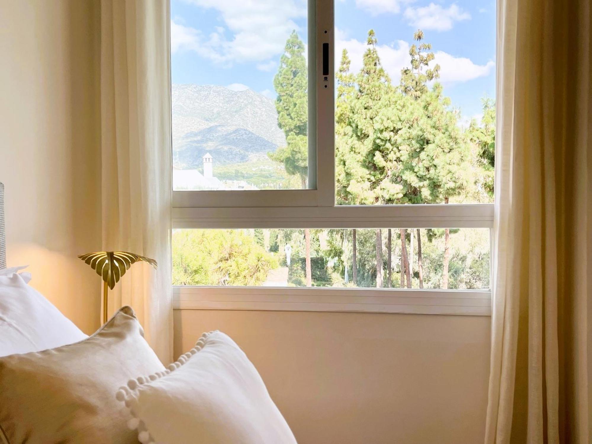 Luxury Penthouse With Sea Views In Marbella Golden Mile, Puente Romano Area Bagian luar foto